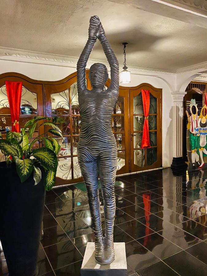 יוגיאקרטה Raintree Boutique Villa & Gallery מראה חיצוני תמונה